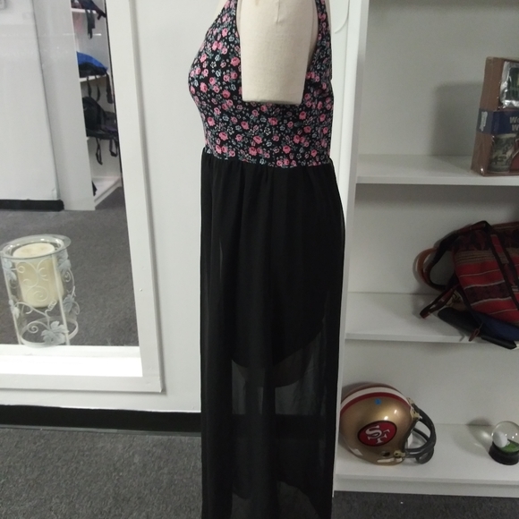 Dress - Picture 3 of 5